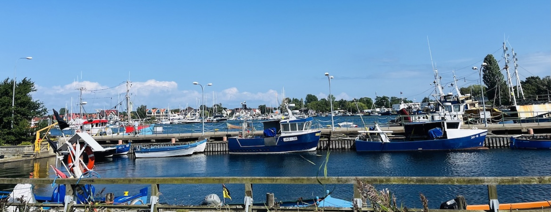 Majówka na Półwyspie Helskim 2026 🪻 atrakcje w Jastarni, spacery, rowery i sporty wodne